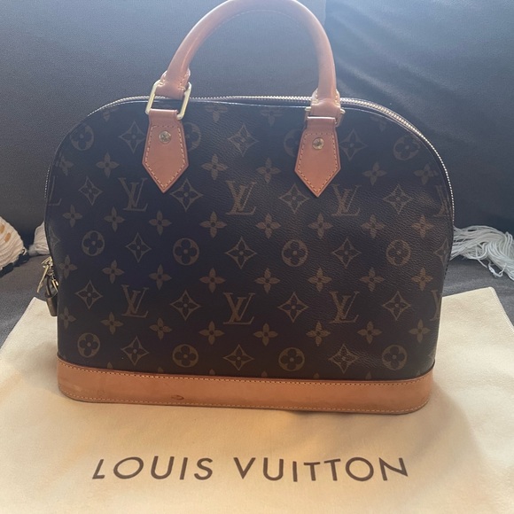 Classic!!!Like new Alma PM Louie Vuitton Bag. - Picture 8 of 8